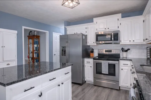 $410,000 | 115 Pin Oaks Lane, Hohenwald, TN 38462