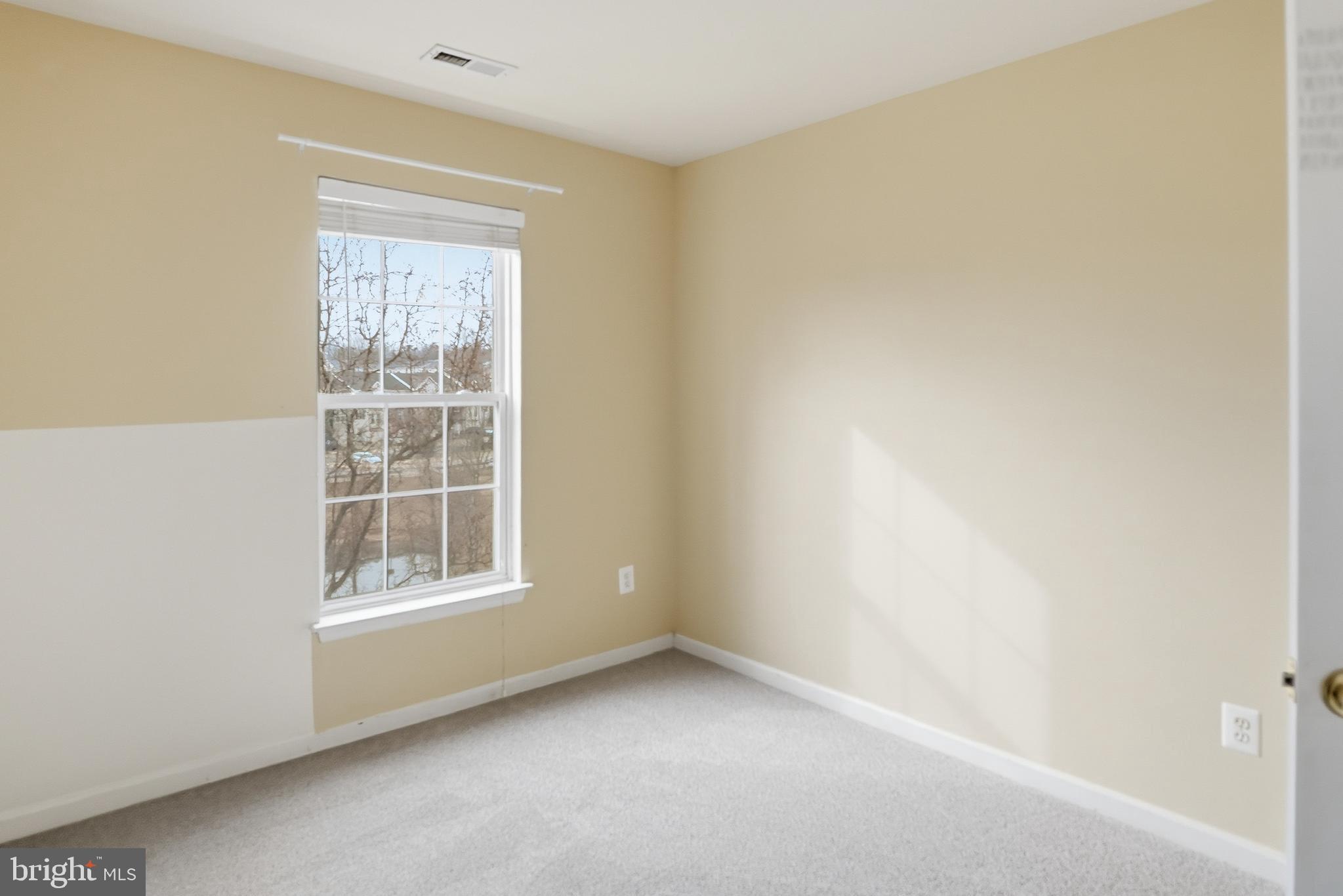 7858 Seafarer Way Lorton, VA 22079 - Photo 25 of 31 an empty room with a window