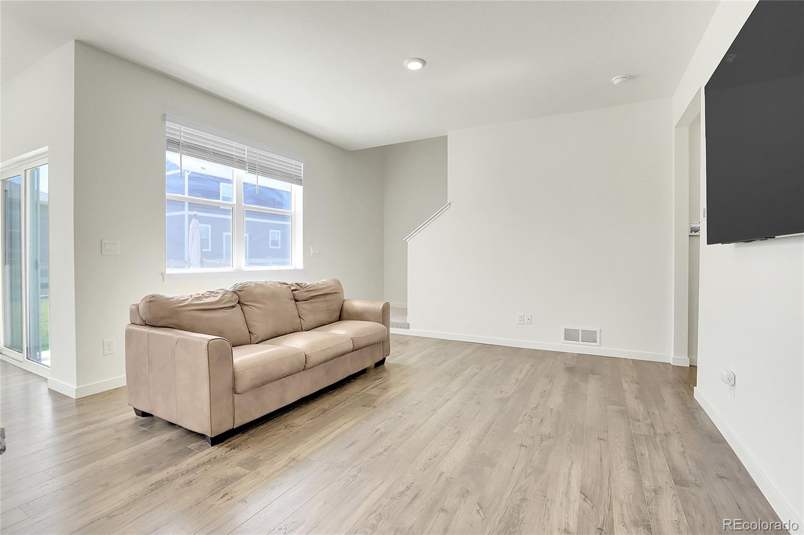 45840 Laceleaf Drive Bennett, CO 80102 - Photo 9 of 43