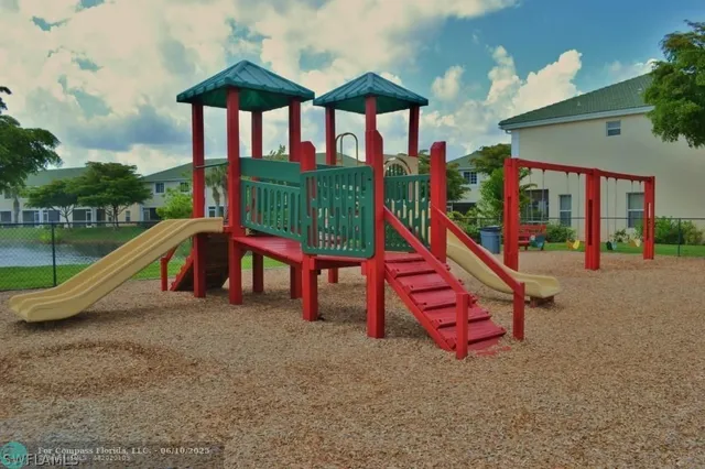 $249,900 | 10112 Spyglass Hill Lane, Unit 10112, Fort Myers, FL 33966