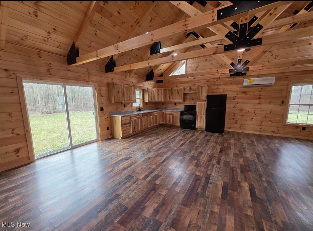2239 Eureka Road Ashtabula, OH 44004 - Photo 3 of 22