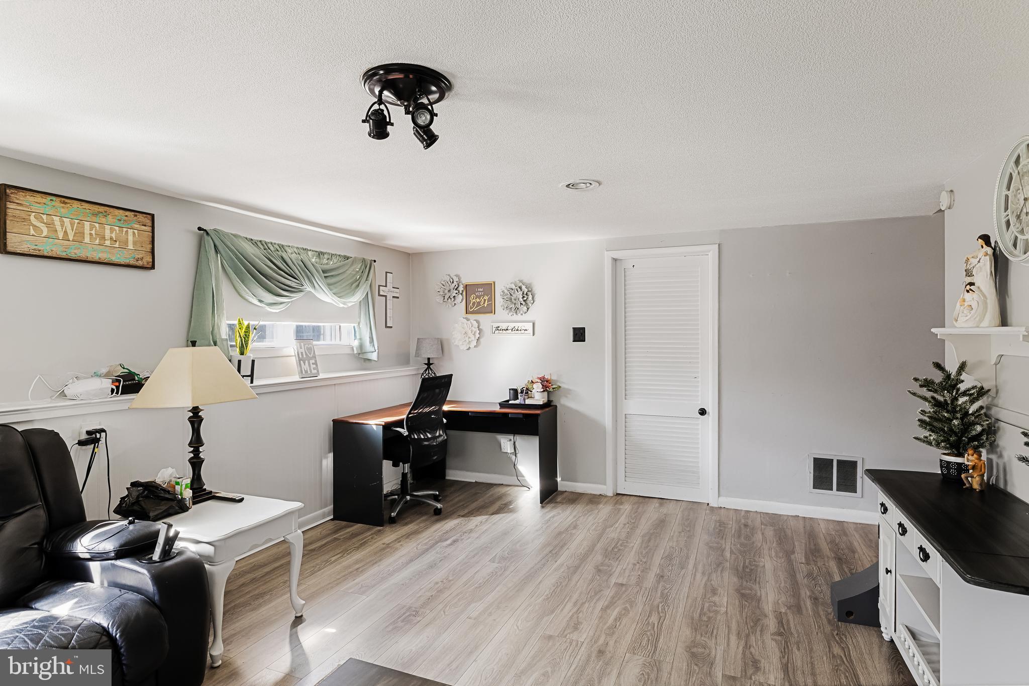 530 Beverly Drive Magnolia, NJ 08049 - Photo 19 of 29