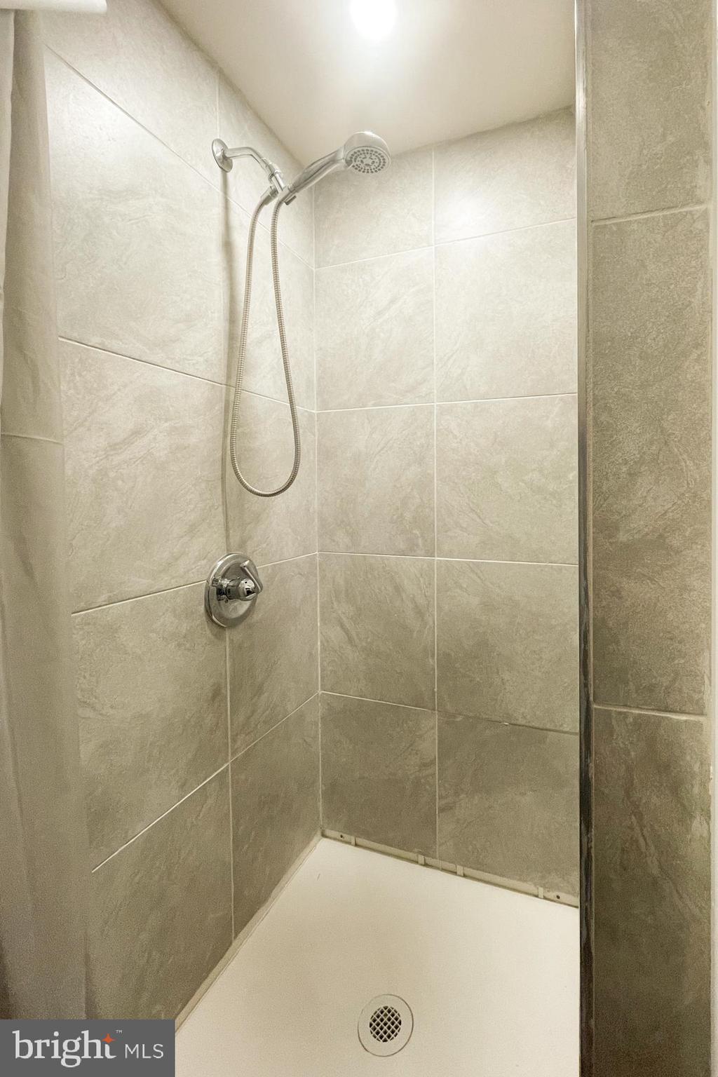 530 Beverly Drive Magnolia, NJ 08049 - Photo 23 of 29 Bathroom in Bonus Room