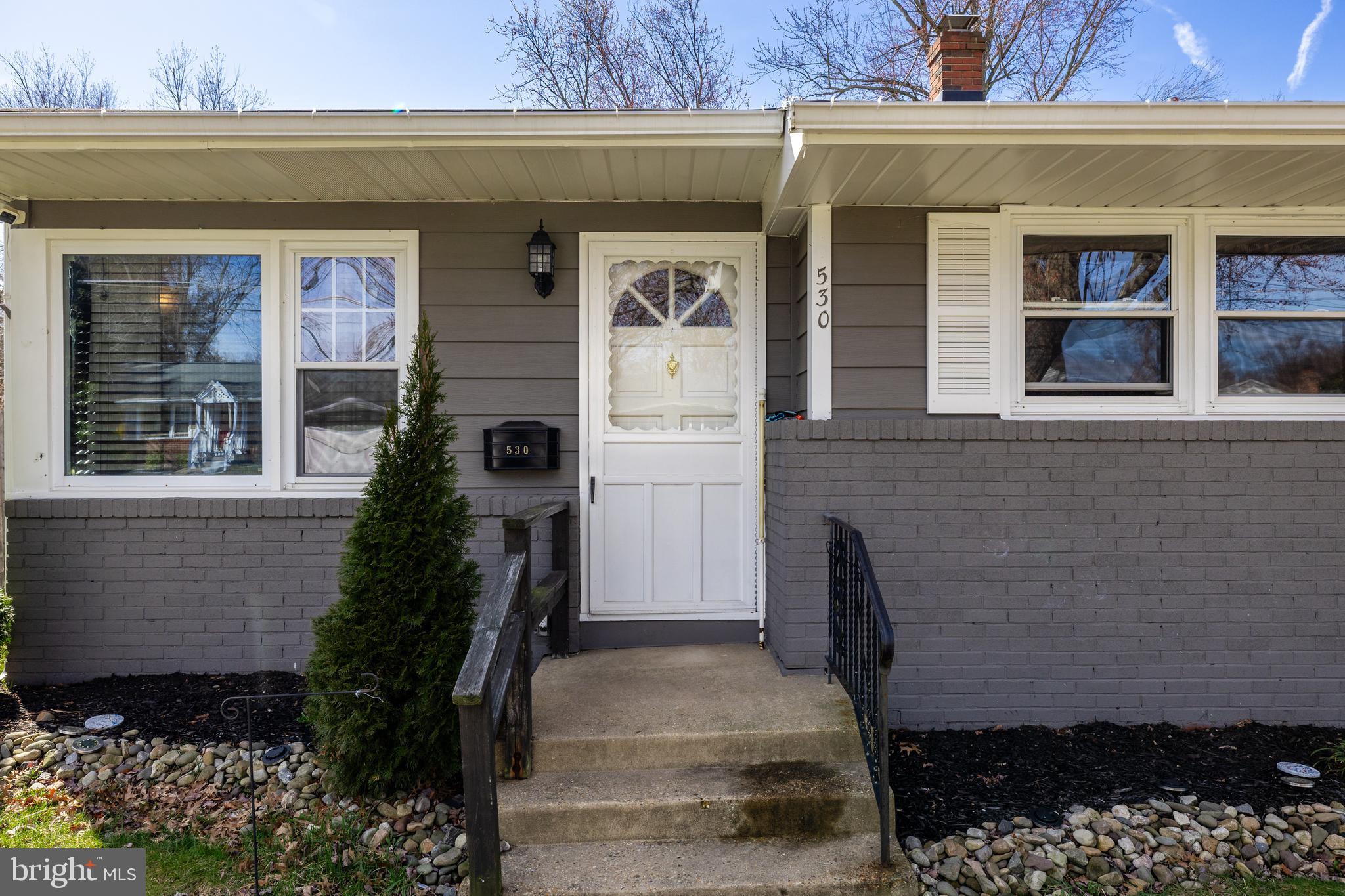 530 Beverly Drive Magnolia, NJ 08049 - Photo 3 of 29