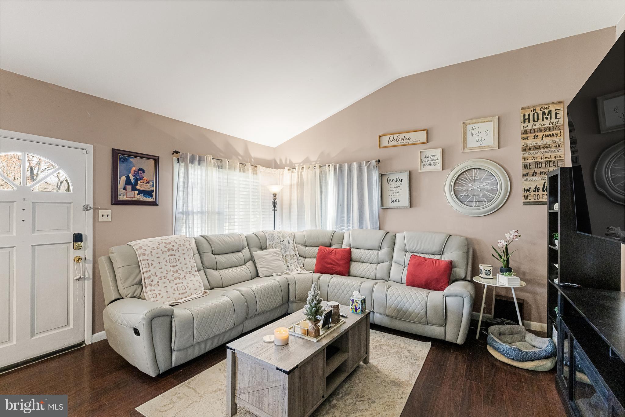 530 Beverly Drive Magnolia, NJ 08049 - Photo 6 of 29