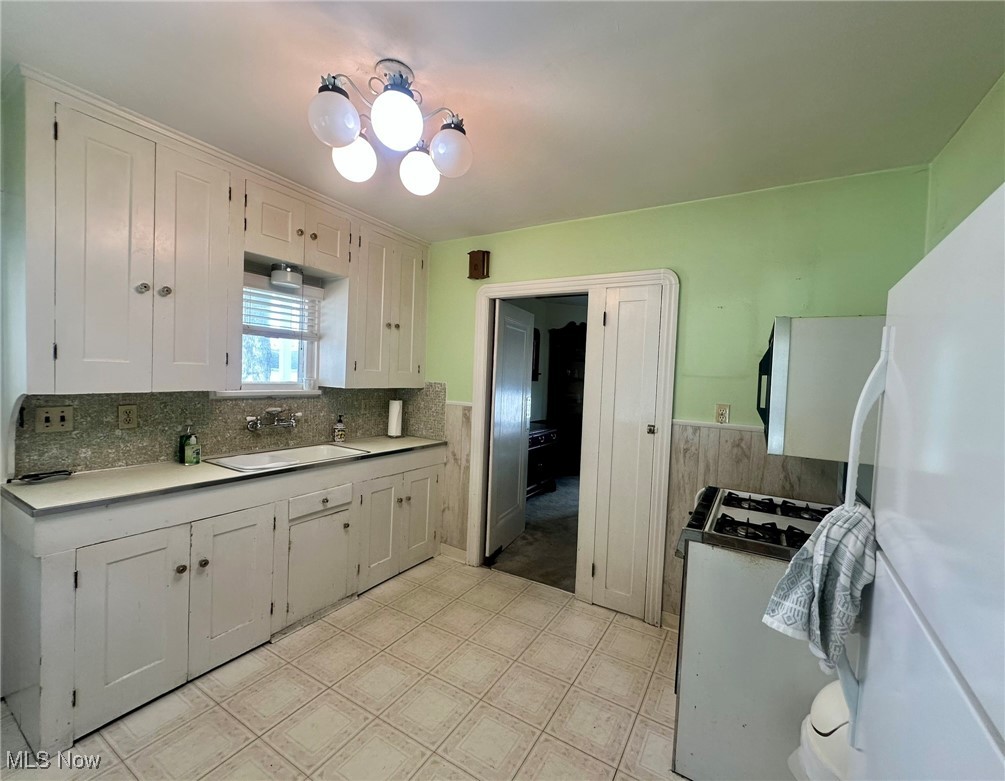 6706 Kenneth Avenue Parma, OH 44129 - Photo 12 of 25