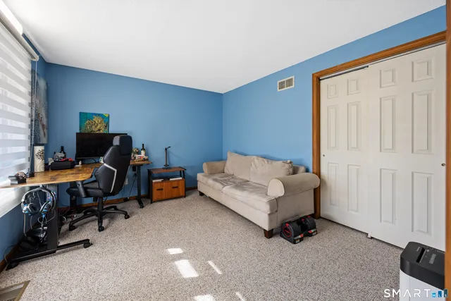 $675,000 | 32 Canterbury Lane, Farmington, CT 06085