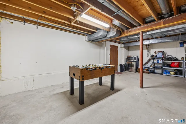 $675,000 | 32 Canterbury Lane, Farmington, CT 06085