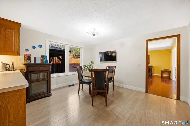 $675,000 | 32 Canterbury Lane, Farmington, CT 06085