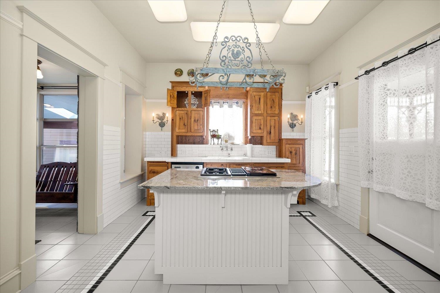 322 North University Road Spokane Valley, WA 99206 - Photo 15 of 44