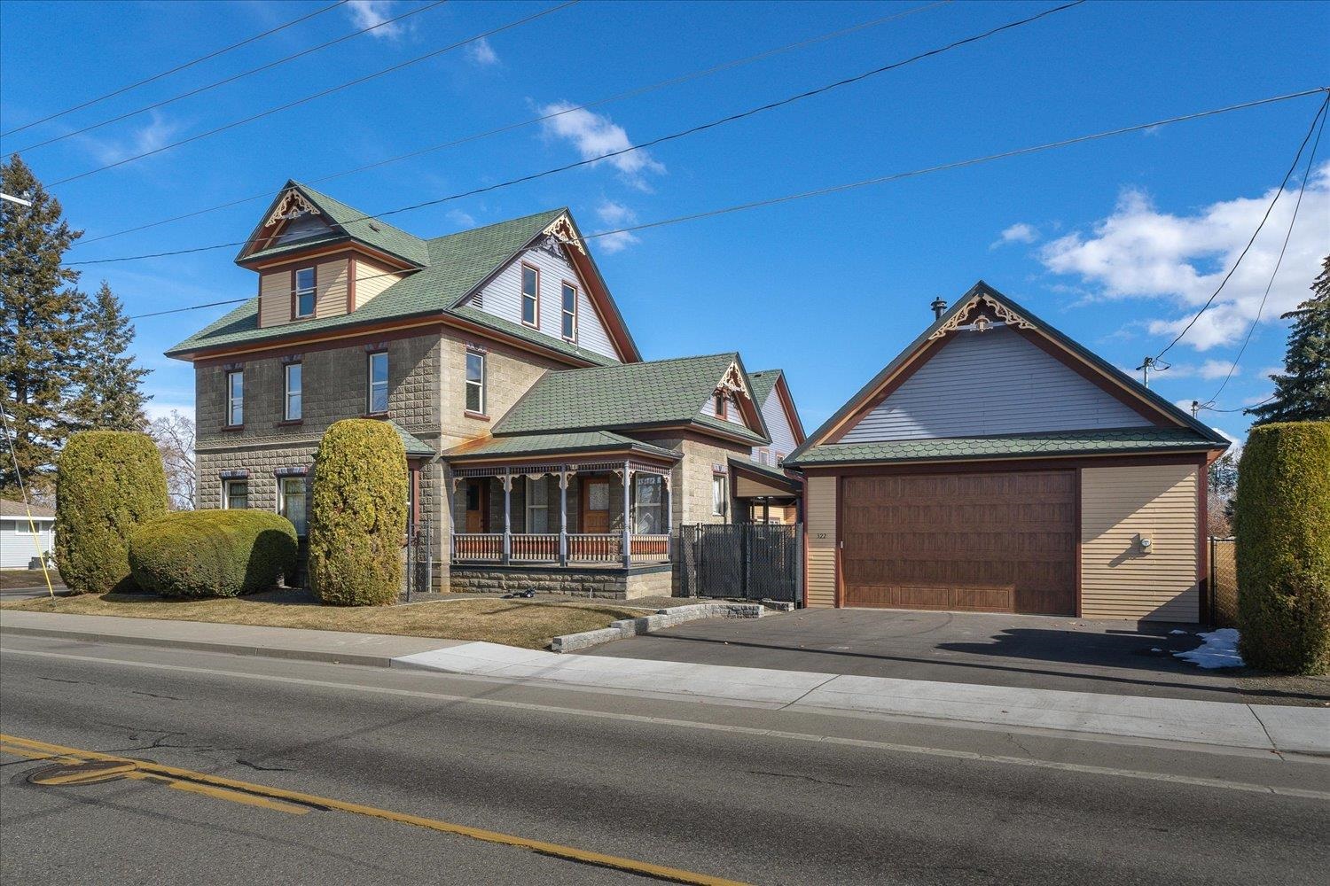 322 North University Road Spokane Valley, WA 99206 - Photo 2 of 44