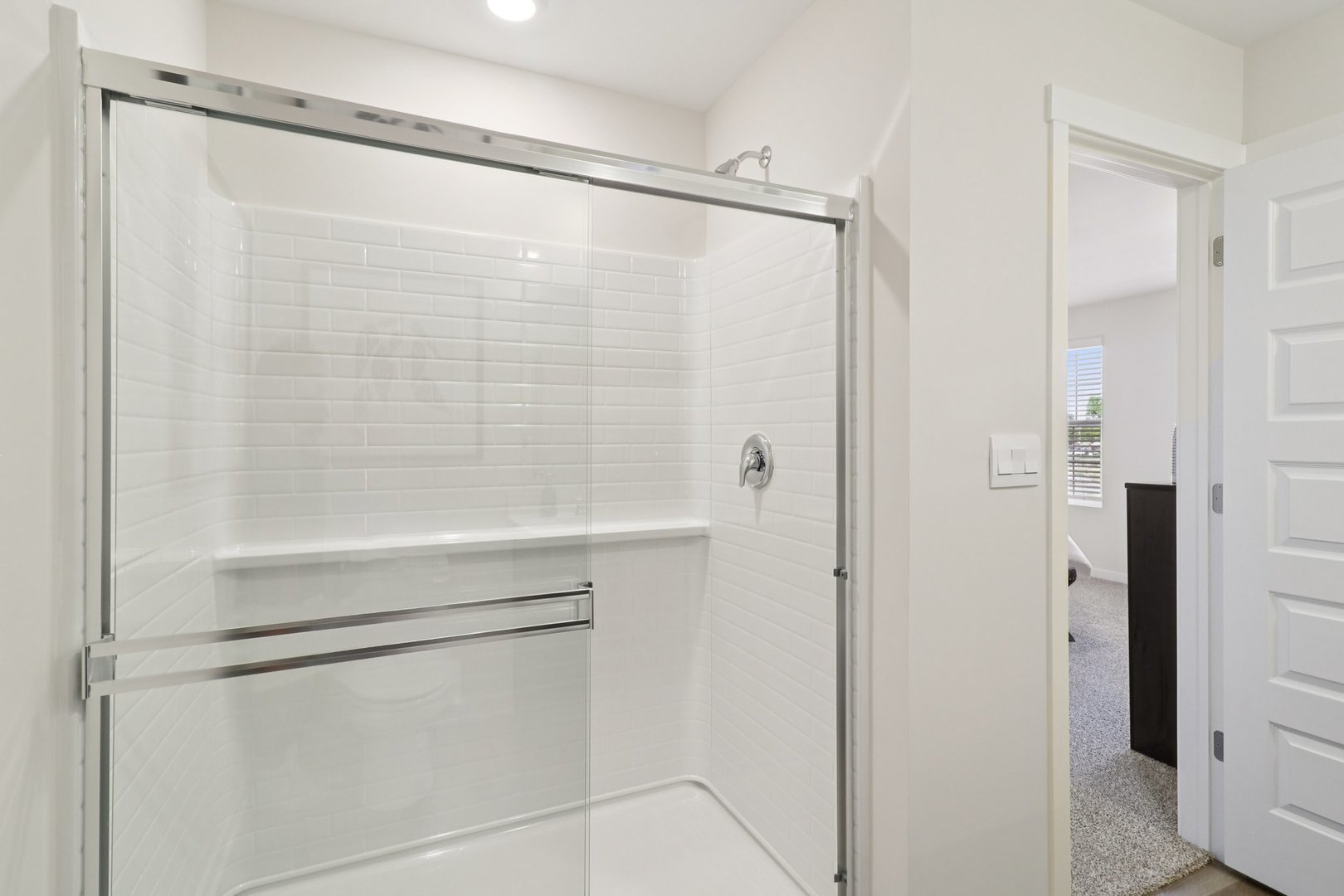1752 Stable Lane Aurora, IL 60503 - Photo 26 of 34 a bathroom with a shower