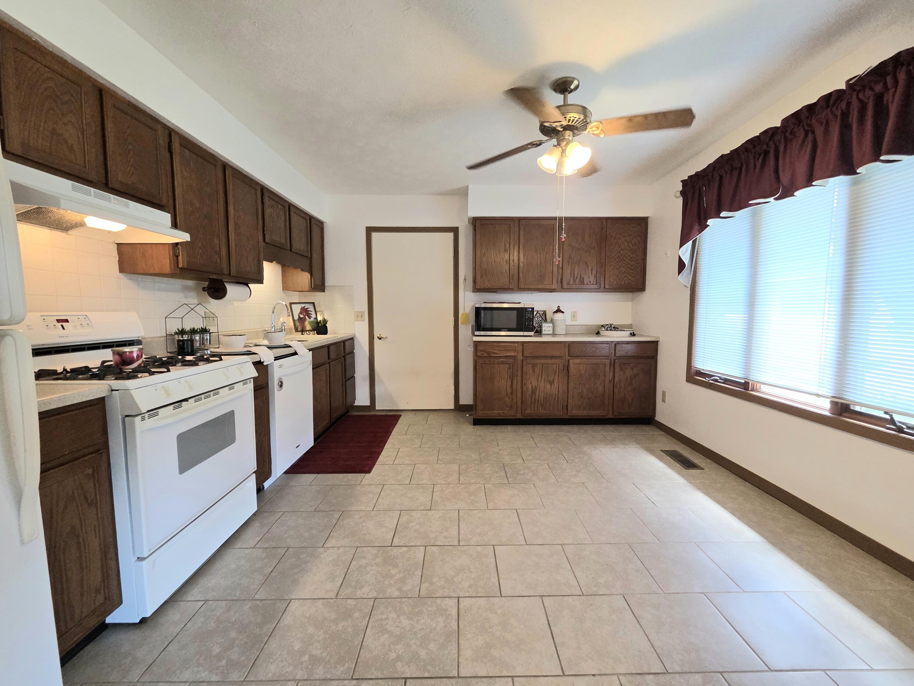 3032 Armsgate Road, Unit 25 Springfield, OH 45503 - Photo 6 of 29