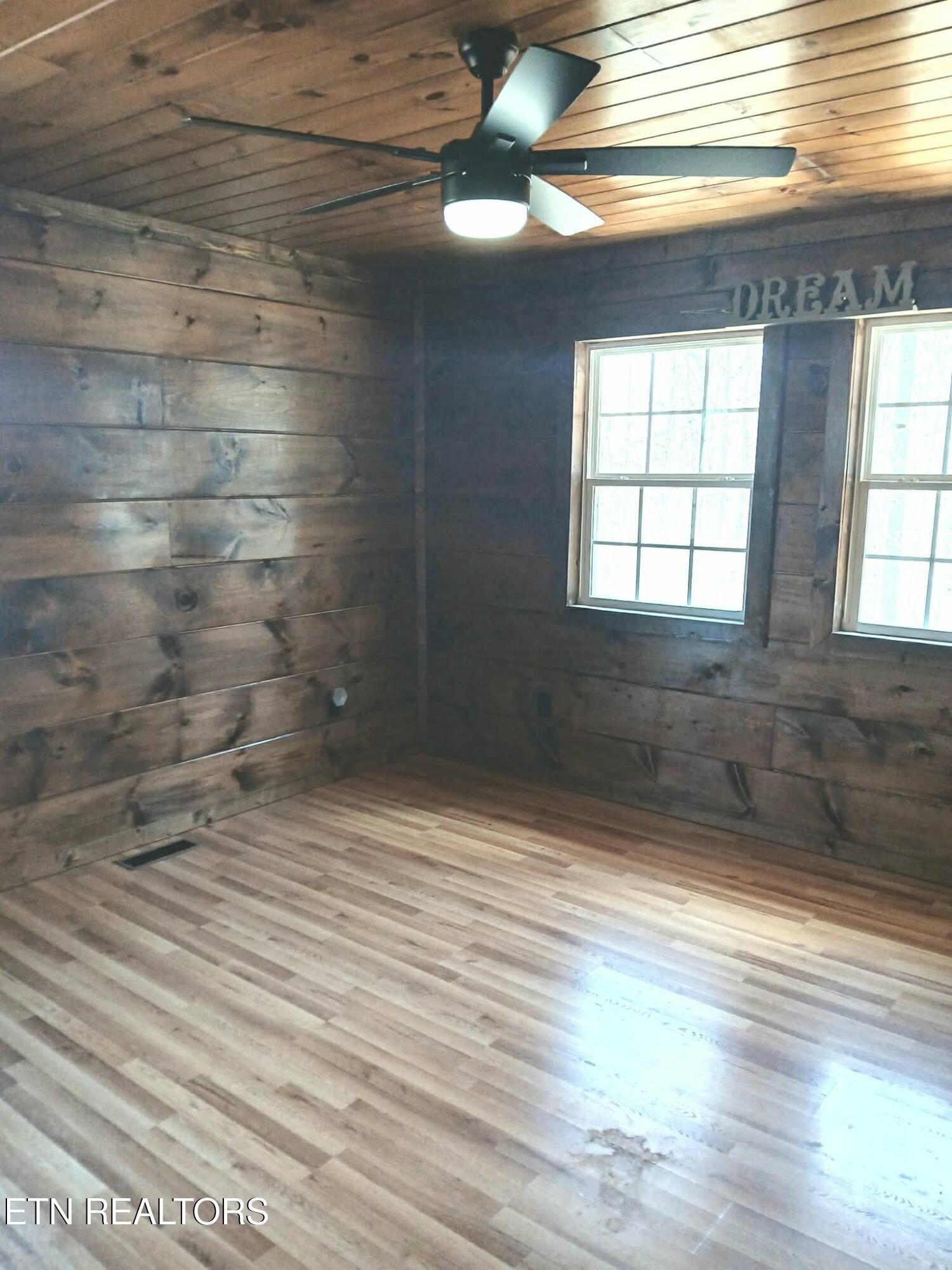 120 Johnson Road Mooresburg, TN 37811 - Photo 12 of 20 Messenger_creation_70C68307-1839-421F-B0