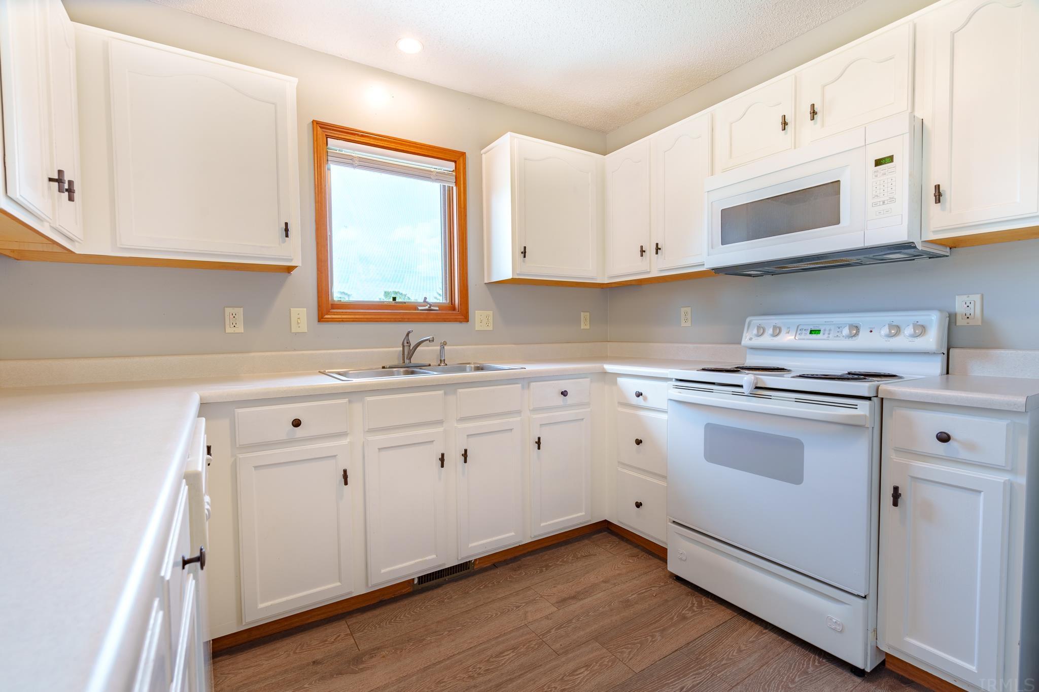 327 Rampart Drive Fort Wayne, IN 46845 - Photo 12 of 31 Gallery Image 12