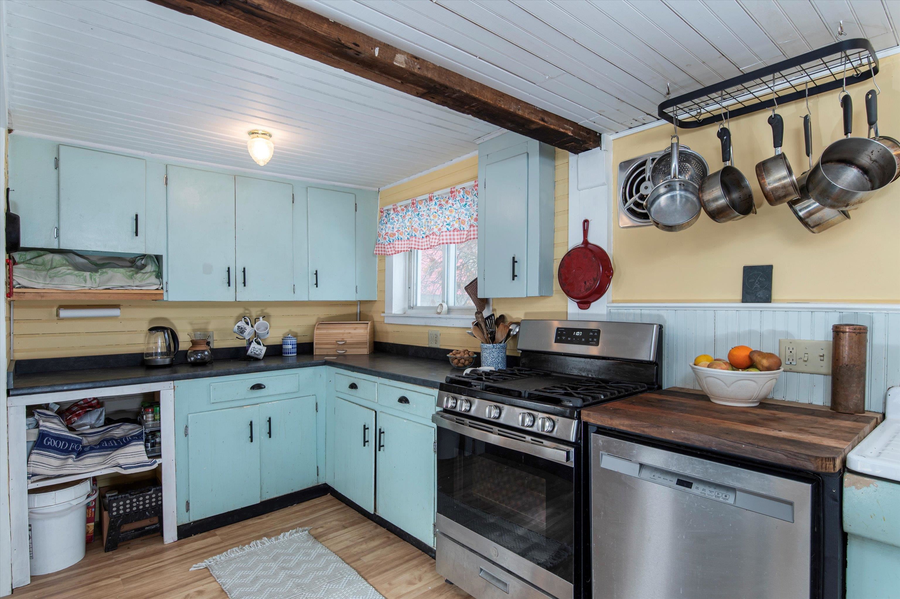 46 Green Street Rockingham, VT 05101 - Photo 12 of 39