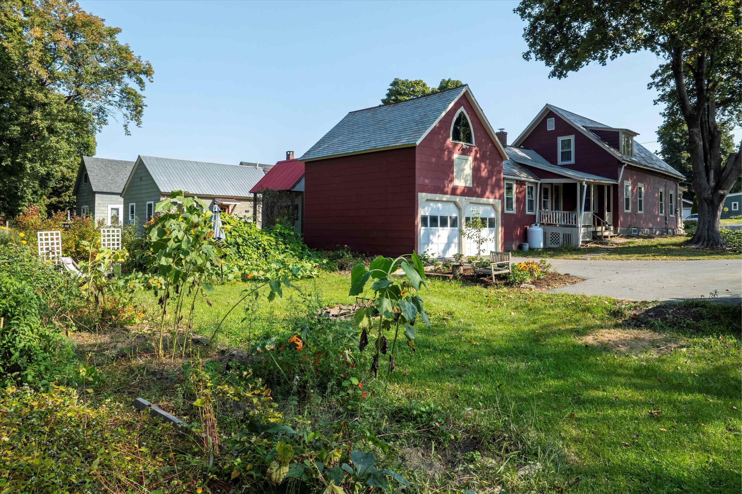 46 Green Street Rockingham, VT 05101 - Photo 2 of 39