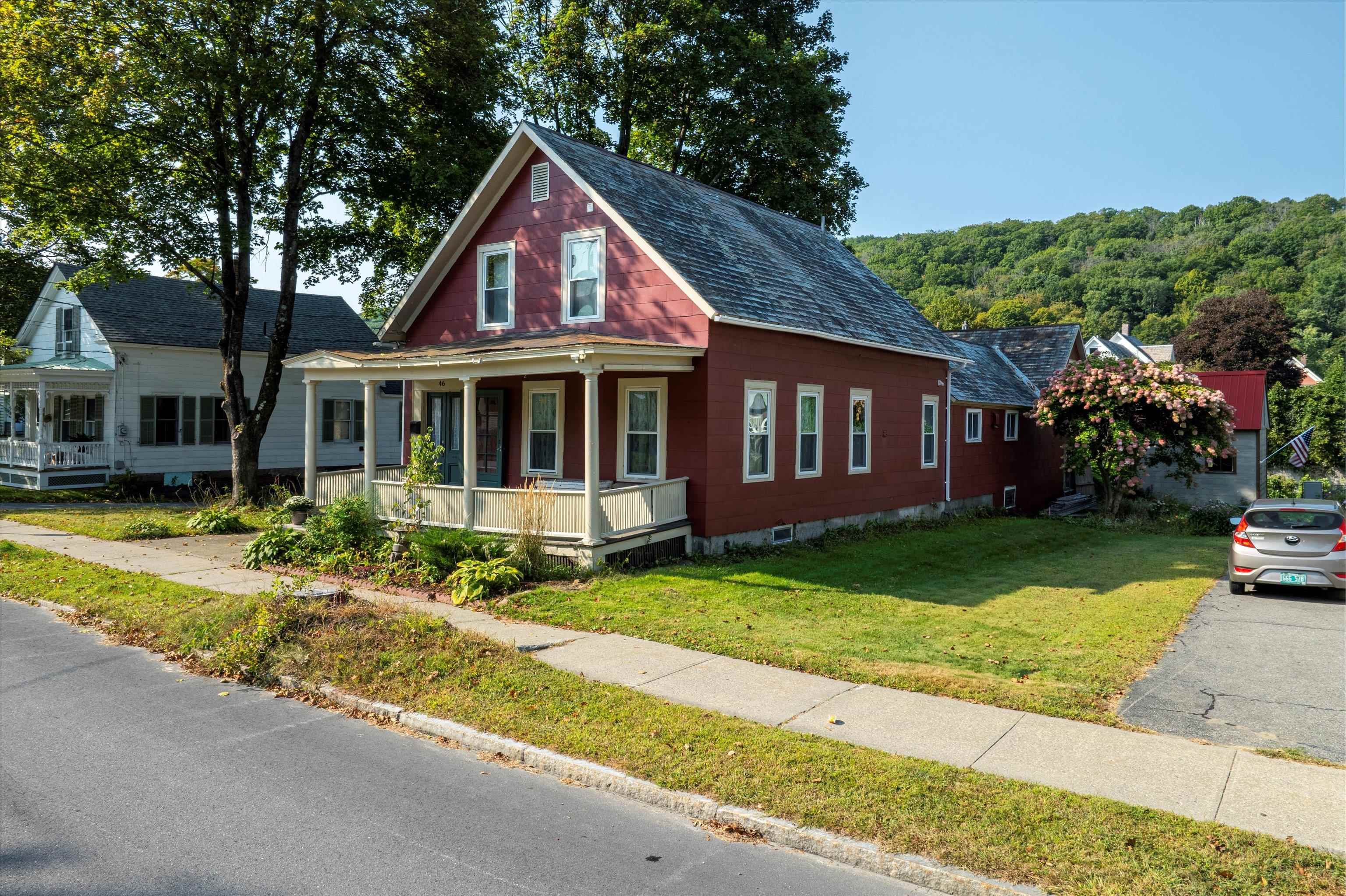 46 Green Street Rockingham, VT 05101 - Photo 3 of 39