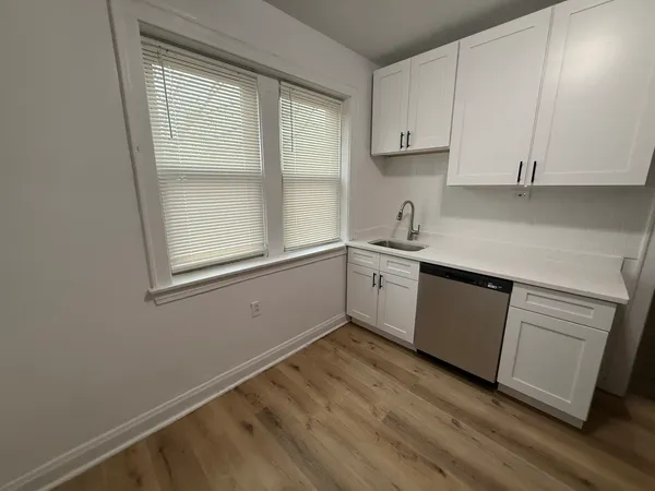 $1,550 | 3150 South Harlem Avenue, Unit 1H, Riverside, IL 60546