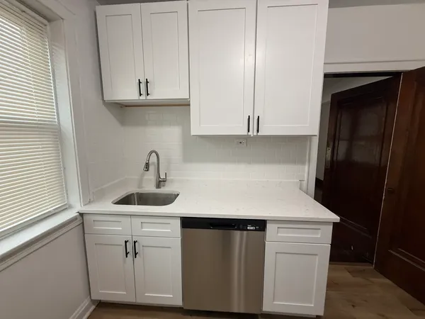 $1,550 | 3150 South Harlem Avenue, Unit 1H, Riverside, IL 60546