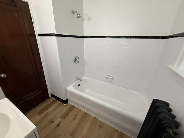 $1,550 | 3150 South Harlem Avenue, Unit 1H, Riverside, IL 60546