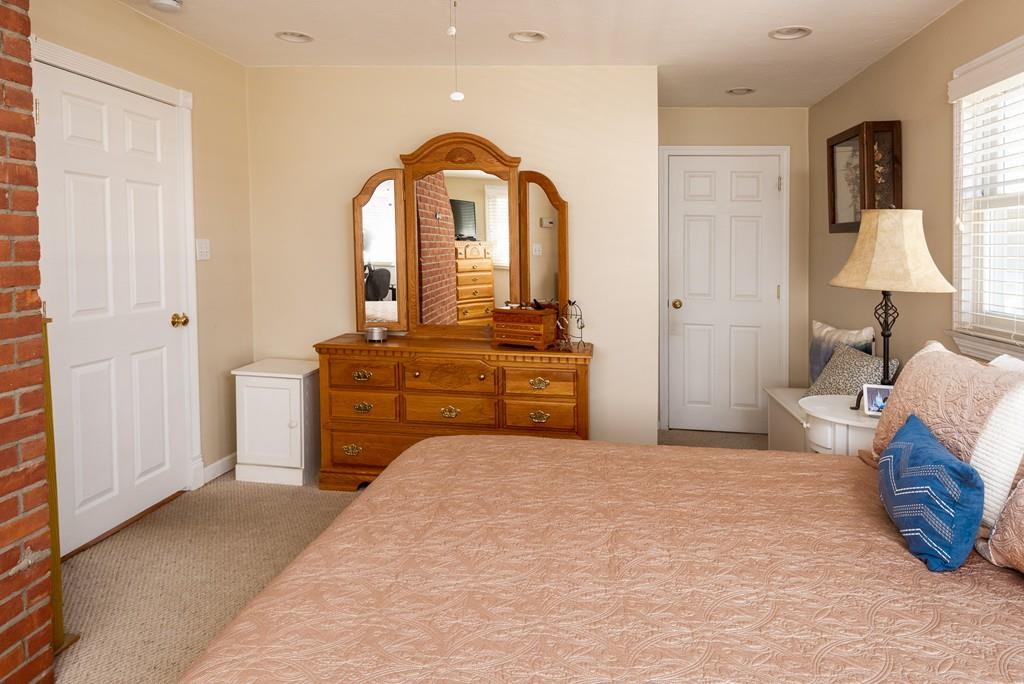 30 Ferncroft Road Shrewsbury, MA 01545 - Photo 20 of 29 Gallery Image 20