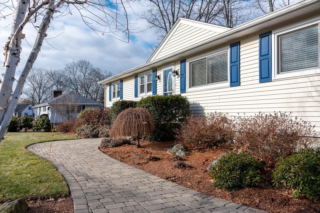 30 Ferncroft Road Shrewsbury, MA 01545 - Photo 3 of 29 Gallery Image 3