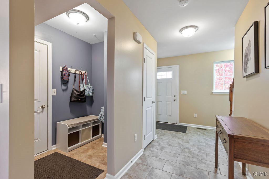 117 Rising Crest Circle Manlius, NY 13116 - Photo 3 of 45