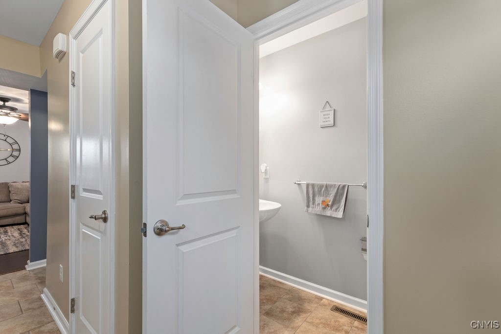 117 Rising Crest Circle Manlius, NY 13116 - Photo 4 of 45