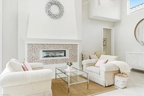 $2,750,000 | 7897 Cocobay Drive, Naples, FL 34108