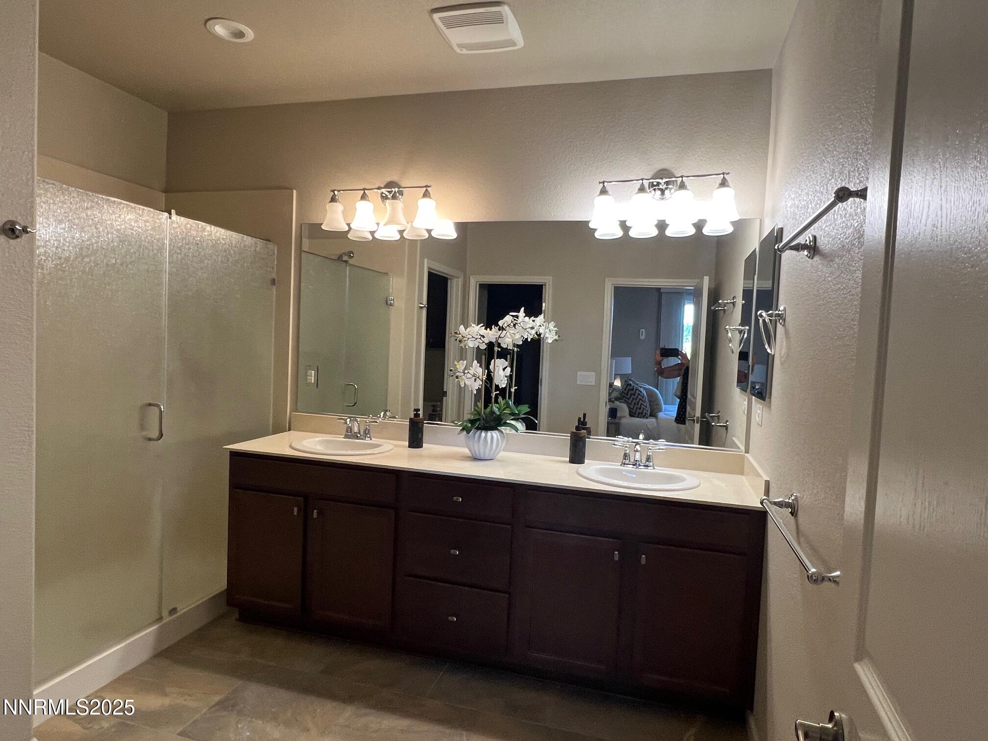 966 Callaway Trail Reno, NV 89523 - Photo 33 of 33 966 Callaway Pic Primary Bathroom Staged