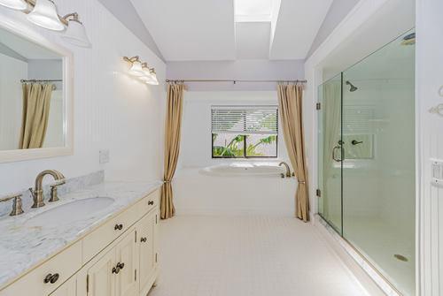 6580 Wood Lake Road Jupiter, FL 33458 - Photo 13 of 26 Master Bath