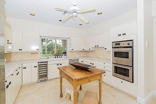 6580 Wood Lake Road Jupiter, FL 33458 - Photo 7 of 26 Kitchen