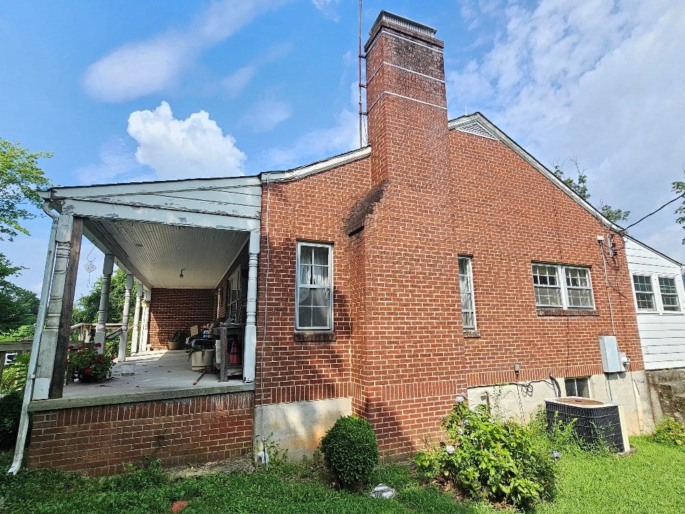 6221 Wards Gap Road Cana, VA 24317 - Photo 4 of 13 Gallery Image 4