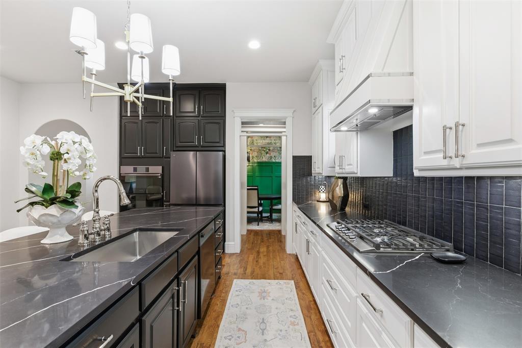 2316 Grassmere Lane McKinney, TX 75071 - Photo 10 of 36