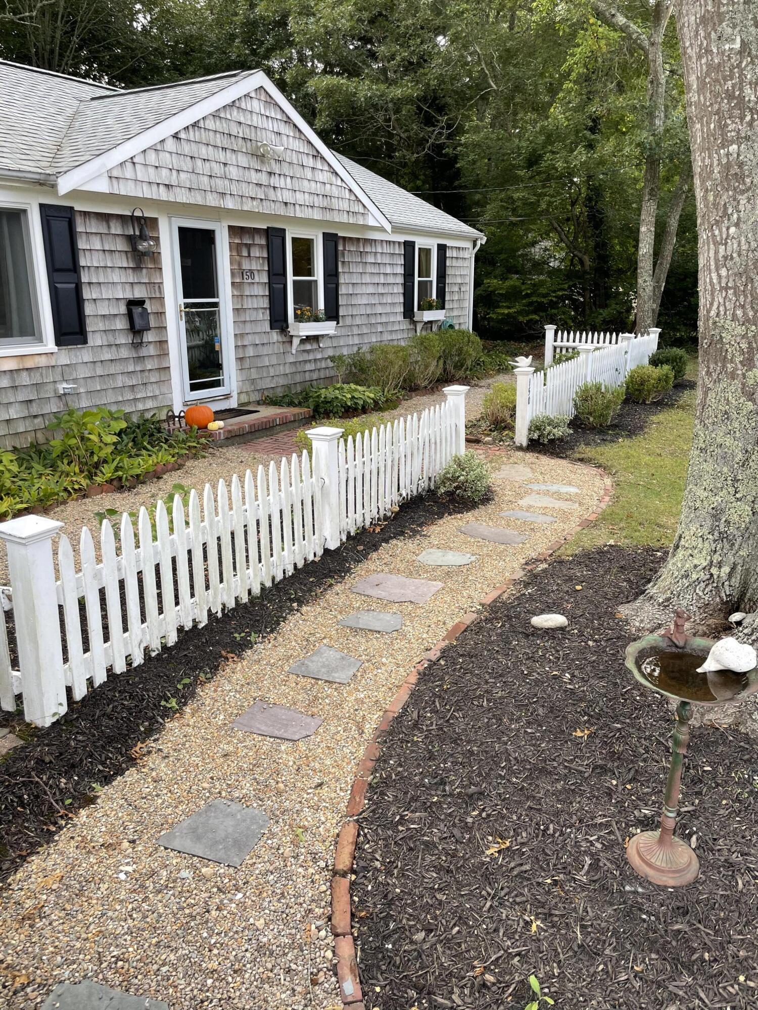 150 Fox Hill Road Centerville, MA 02632 - Photo 2 of 18 IMG_4494