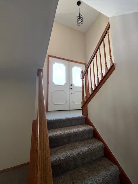421 Glen Ridge Road Tobyhanna, PA 18466 - Photo 11 of 20 stairway