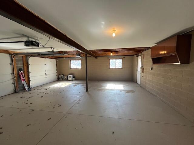 421 Glen Ridge Road Tobyhanna, PA 18466 - Photo 18 of 20 garage