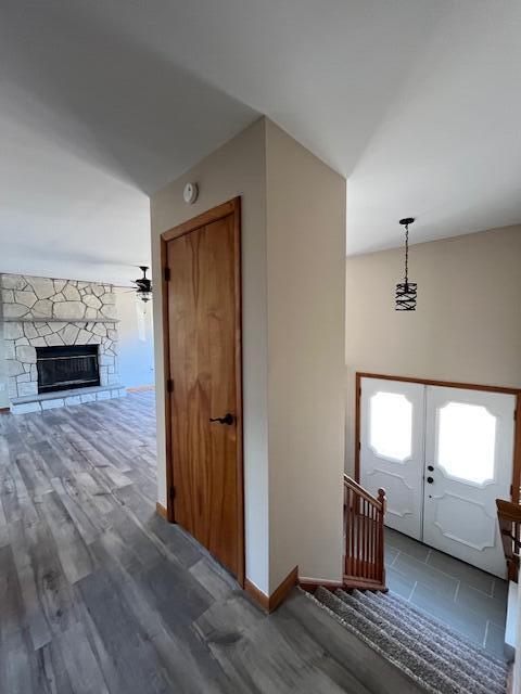 421 Glen Ridge Road Tobyhanna, PA 18466 - Photo 2 of 20 entry way