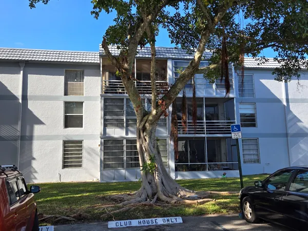 $159,900 | 8390 Sands Point Boulevard, Unit F209, Tamarac, FL 33321