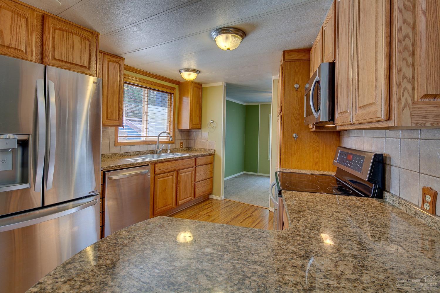 56068 Black Duck Road Bend, OR 97707 - Photo 9 of 25 Additional Photo