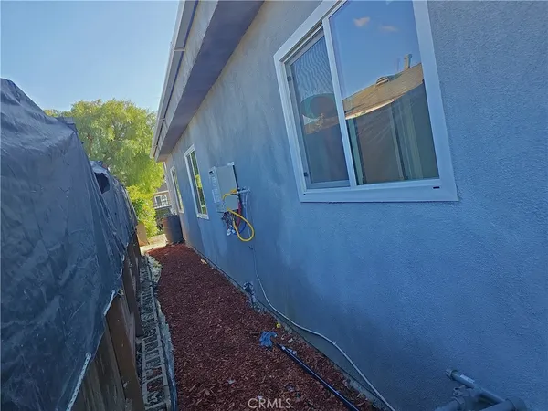 $1,025,000 | 403 East 131st Street, Los Angeles, CA 90061