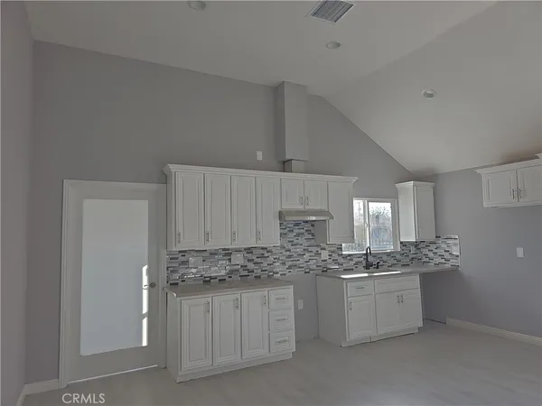 $1,025,000 | 403 East 131st Street, Los Angeles, CA 90061