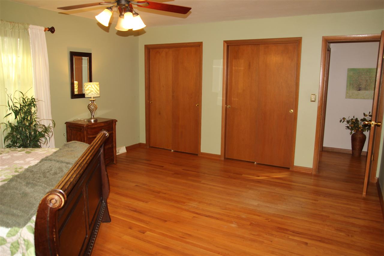 4972 Brookview Road Rockford, IL 61107 - Photo 14 of 22 a view of livingroom with furniture