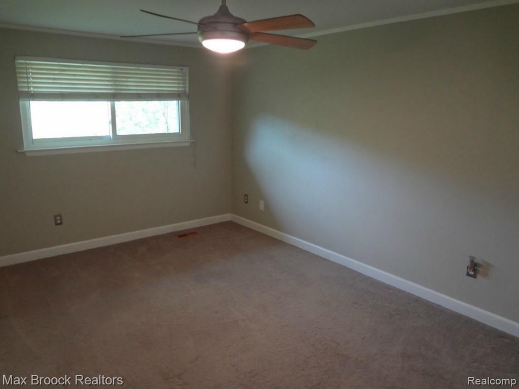 5276 Timber Ridge Trail Clarkston, MI 48346 - Photo 12 of 21 Master Bedroom