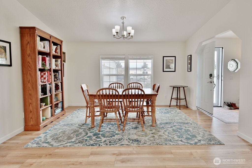 616 North 7th Avenue Sequim, WA 98382 - Photo 6 of 21