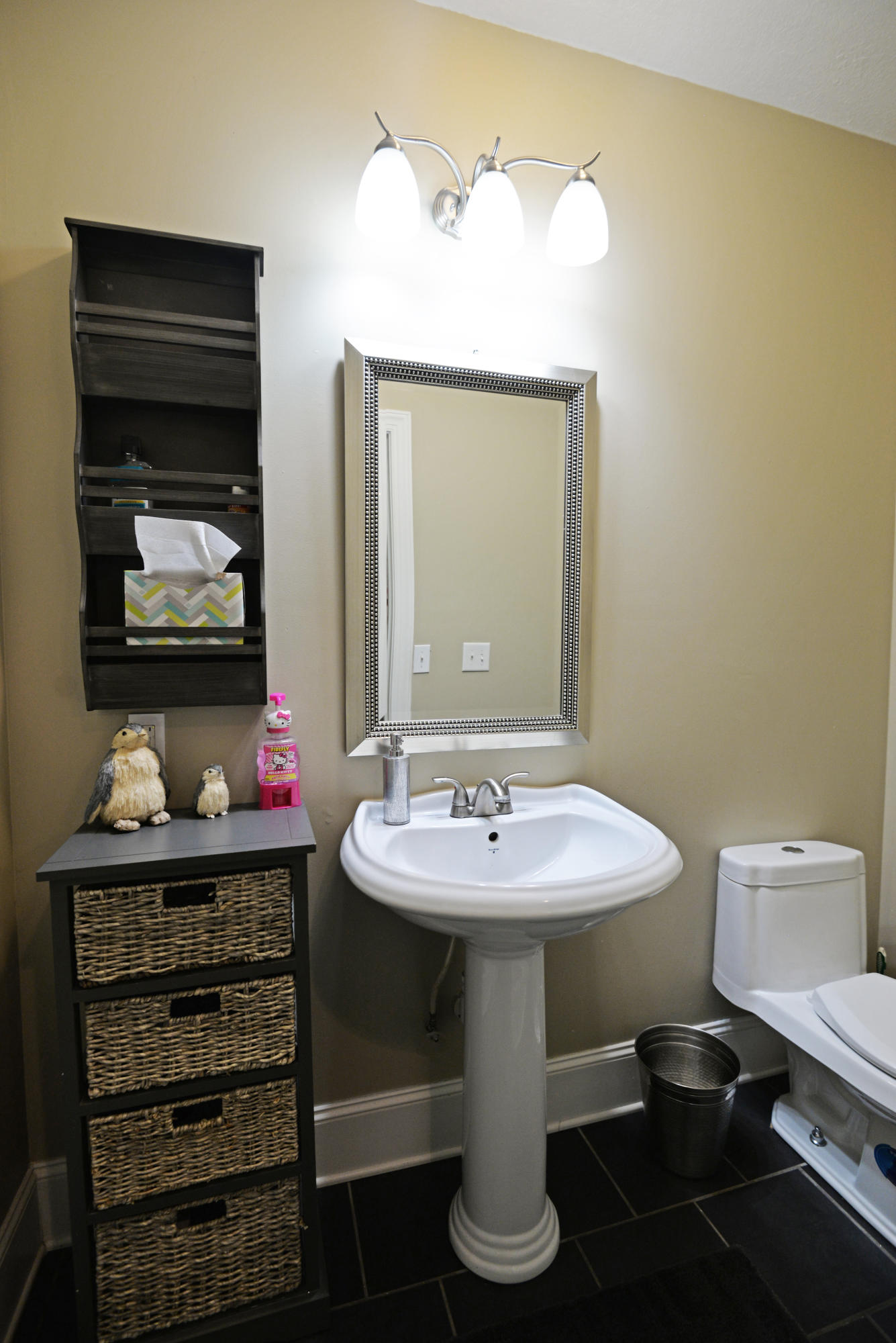 2 New Home Road Trenton, GA 30752 - Photo 20 of 56 Main level half bath