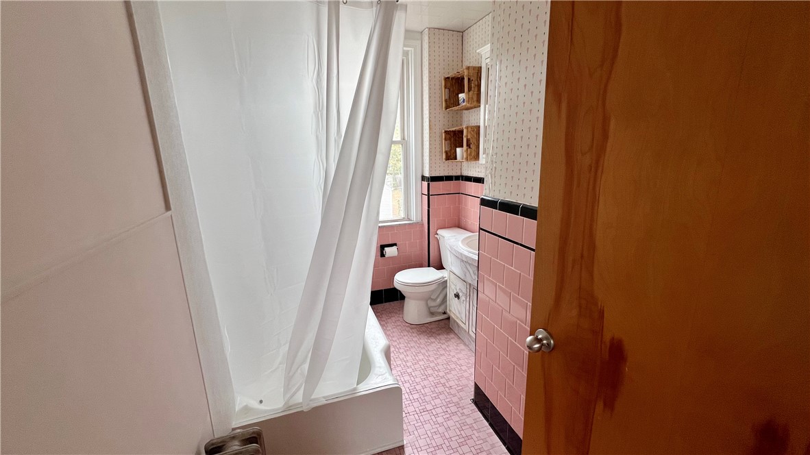 36 Messina Street Providence, RI 02908 - Photo 11 of 25