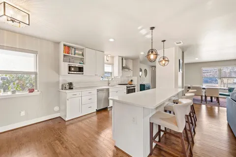 $800,000 | 9710 Parkford Drive, Dallas, TX 75238