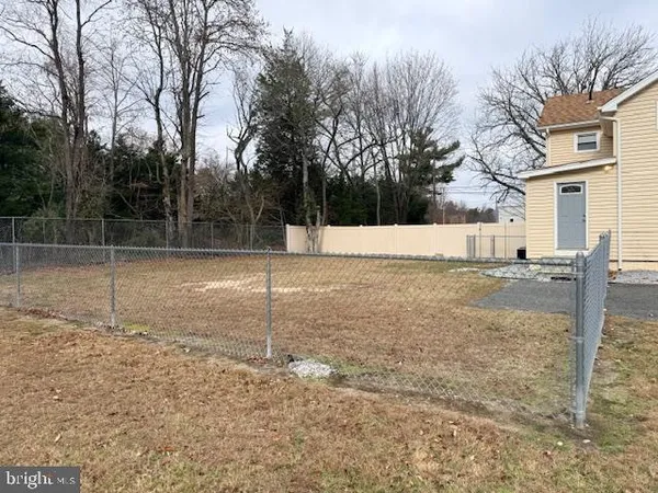 $2,200 | 493 West Elmer Road, Vineland, NJ 08360